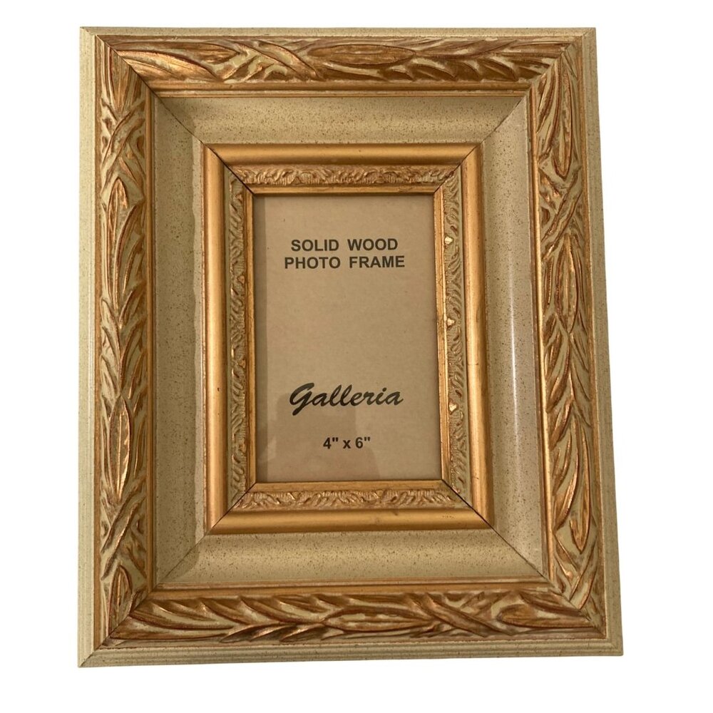 Galleria Solid Wood 4x6 Photo Frame With Ornate Gold Design Textured Finish
